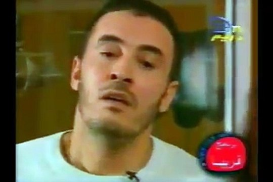 الليله إحساسي غريب... عاشق وأنا مالي حبيب حبيت كل الناس لاموني... حبيت كل أحبابي باعوني قلت أحب الحب أحسن...لا أحن ولا أتوه ولا بعد في يوم أحزن#كاظم_الساهر
