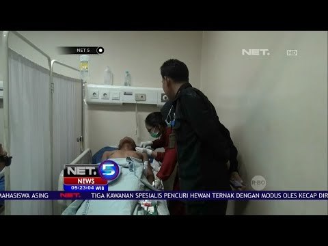 Pedagang Mainan VS Pedagang Balon, 1 Runtuh Dihantam Pipa Besi NET5