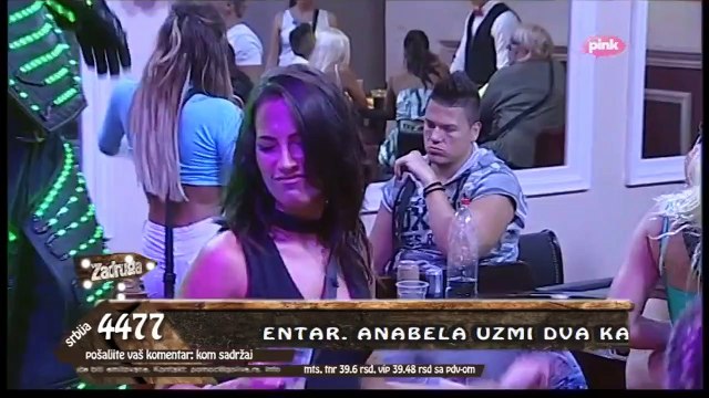 ČISTA PROVOKACIJA: Kad vidite šta Luna radi sa guzom kako bi privukla pažnju Slobi, neče vam biti dobro!