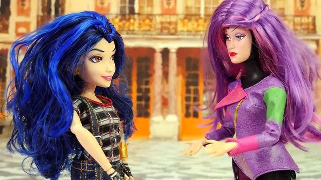 Is Mal Now Evil Descendants Evie Tries to Make Mal Good Again. DisneyToysFan , Animated mos cartoons 2017 & 2018 , animated cartoons 2017 & 2018