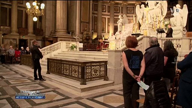 Les fans de Johnny écoeurés par le comportement de Laetitia Hallyday