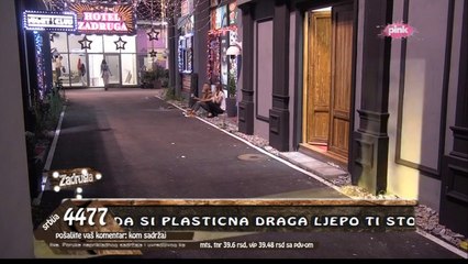 LUNA DOTRČALA KOD SLOBE U HOTEL:  Pevač krenuo da se svlači pred blogerkom , ona sa ZADOVOLJSTVOM GLEDALA!