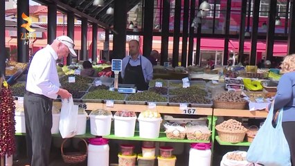 Klosi: Fund qeseve plastike