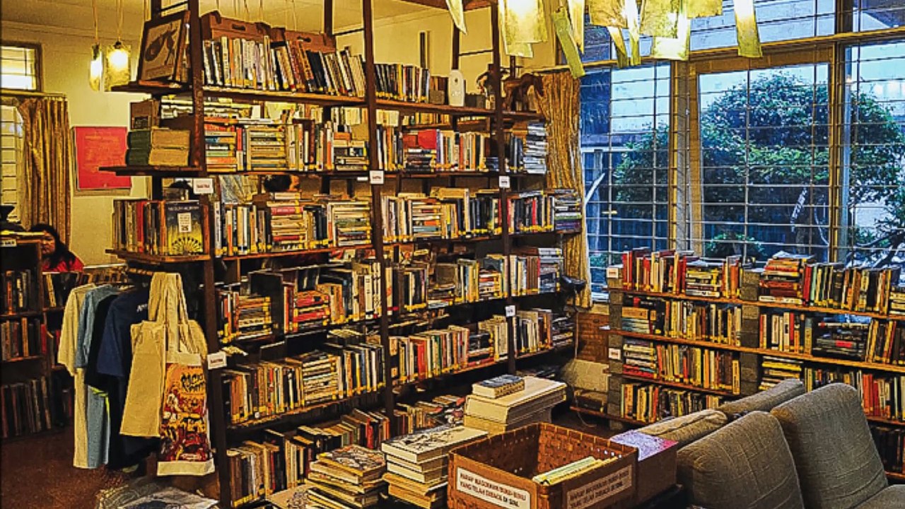 Medical Medium Thyroid Healing: The Truth behind Hashimoto's, Graves', Insomnia, Hypothyroidism, Thyroid Nodules & Epstein-Barr