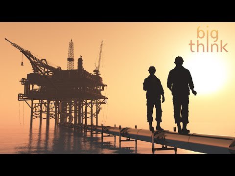 Larry Summers: Oil Prices Should Stay Down