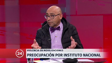 Vocero del Centro de Padres del Instituto Nacional: "La manifestación feminista marca un precedente en la escalada de violencia"