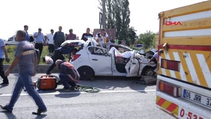 Ankara'daki Kazada Sürücü ve Annesi Öldü, 2 Kızı Ağır Yaralı