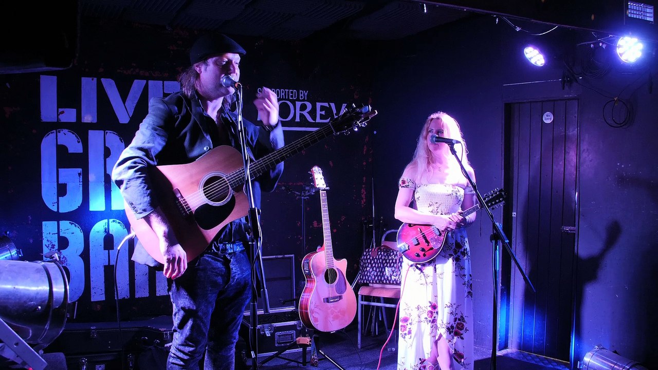 11-05-18 Larkham & Hall album launch at the Grain Barge pt 2