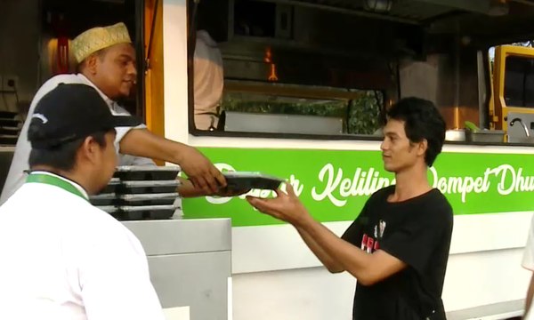 Dapur Keliling Berikan 70 Porsi Makanan Berbuka Gratis
