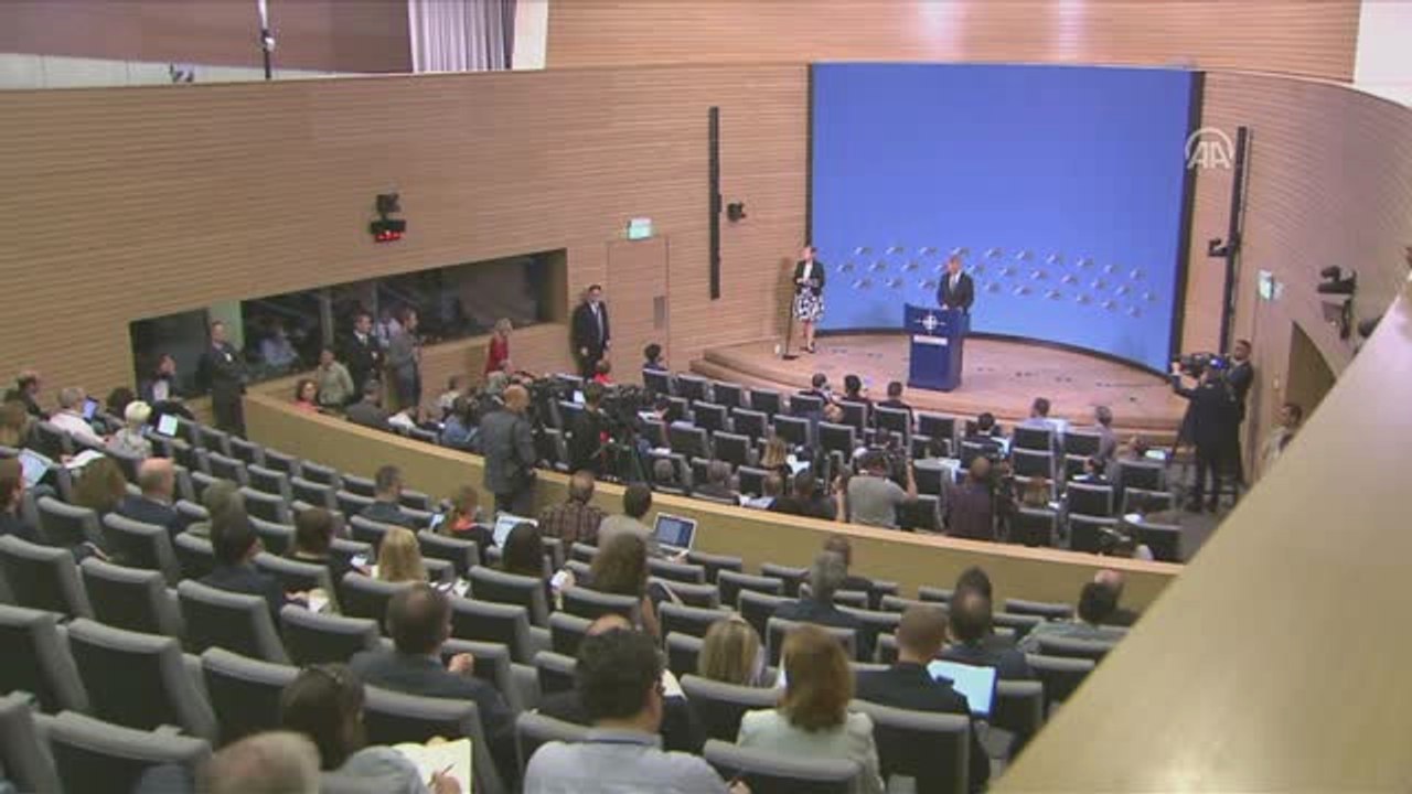 Stoltenberg: "Türkiye ve ABD'nin Münbiç'te Yol Haritasında Anlaşmasını Memnuniyetle Karşılıyorum"