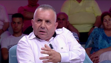 Ridvan Begaj shpjegon skemën se si bëhet kontolli i qumështit në kompani "Erzeni"