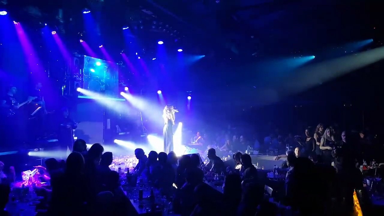 Η Αγγελική Ηλιάδη έβαλε «φωτιά» στην Πίστα -  Όταν Πονάω Το Γλεντάω - Live 2016 Frangelico HD