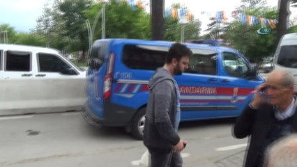 Uygulama esnasında durdurulan otomobilde 6 kilo uyuşturucuyla yakalanan çift adliyeye sevk edildi