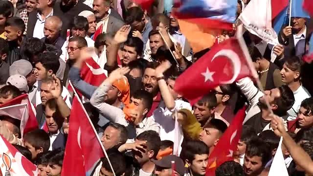 Başbakan Yıldırım: Bir Tarafta 'Türkiye'yi Daha Çok Büyüteceğim' Diyenler, Diğer Tarafta Yıkım...