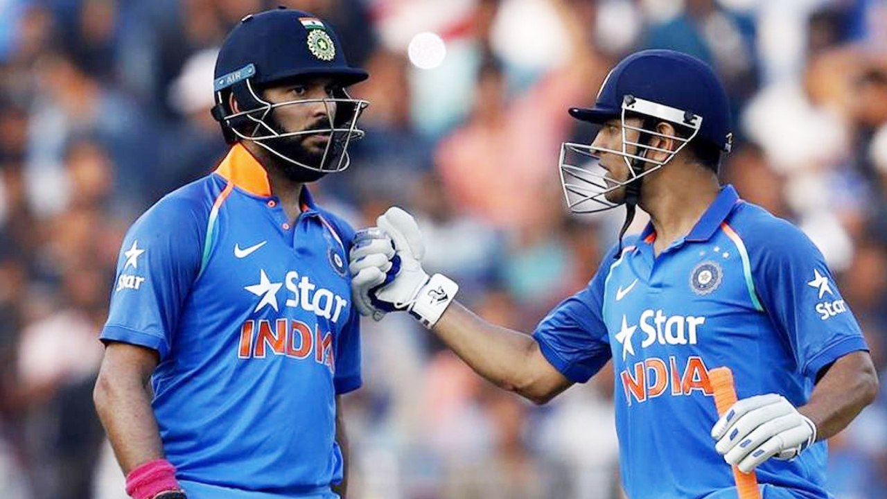 MS Dhoni Cannot Break These 5 Records of Yuvraj Singh | वनइंडिया हिंदी