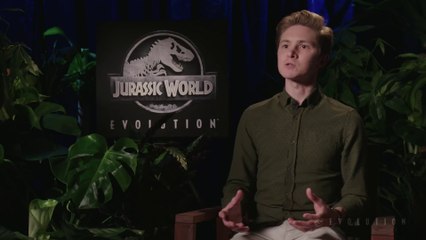 Jurassic World Evolution - Working with dinosaurs