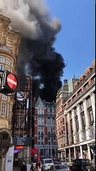 Fire Caught in Mandarin Oriental Hotel Knightsbridge London...!!!!