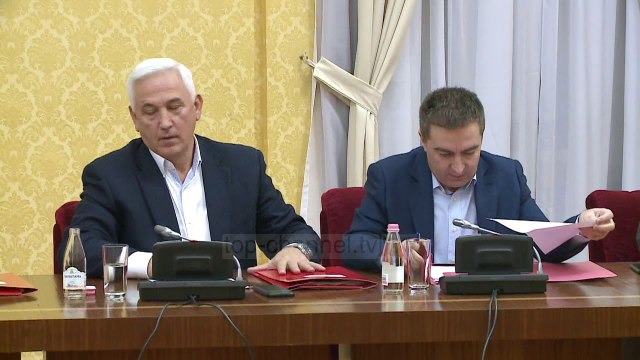 Teknologjia në zgjedhje, diskutim me dyer të mbyllura për votim dhe numërim elektronik