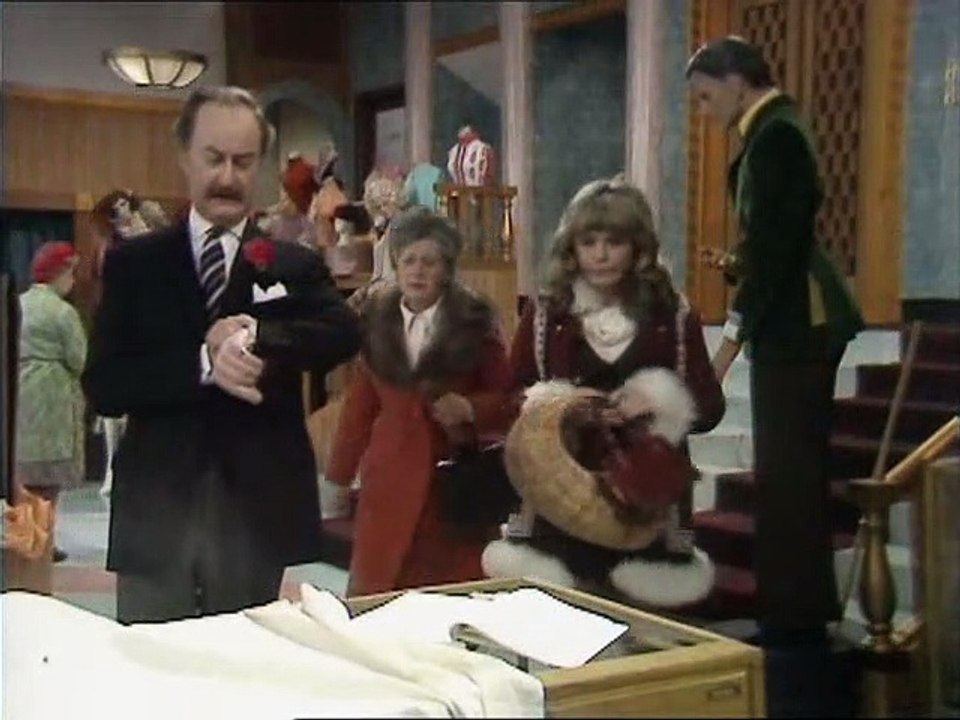 Are You Being Served s02e03 - The Think Tank