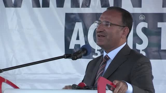 Bozdağ: Türkiye'nin Önünü Durdurmak İsteyen Birbirine Benzemezlere Fırsat Vermeyelim