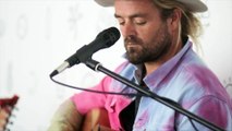 Xavier Rudd Performs 