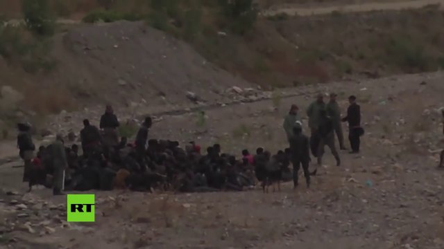 Cientos de inmigrantes tratan de cruzar ilegalmente a España - Noticias