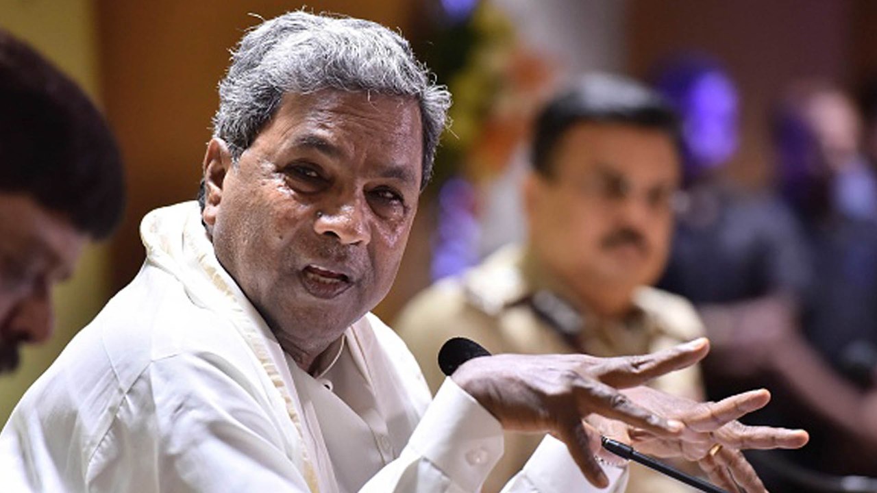 ಬಾದಾಮಿ ಜನತೆಗೆ ಕೃತಜ್ಞತೆ ಸಲ್ಲಿಸಲು ಹೊರಟಿದ್ದಾರೆ ಸಿದ್ದರಾಮಯ್ಯ  | Oneindia Kannada