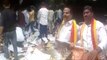 பெங்களூரில் காலா படம் ஓடும் தியேட்டர் ஊழியர் மீது வன்முறை- வீடியோ