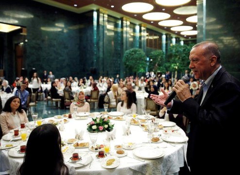 Erdoğan Talimatı Verdi: Yazın Öğrencilerden Yurt Ücreti Alınmayacak