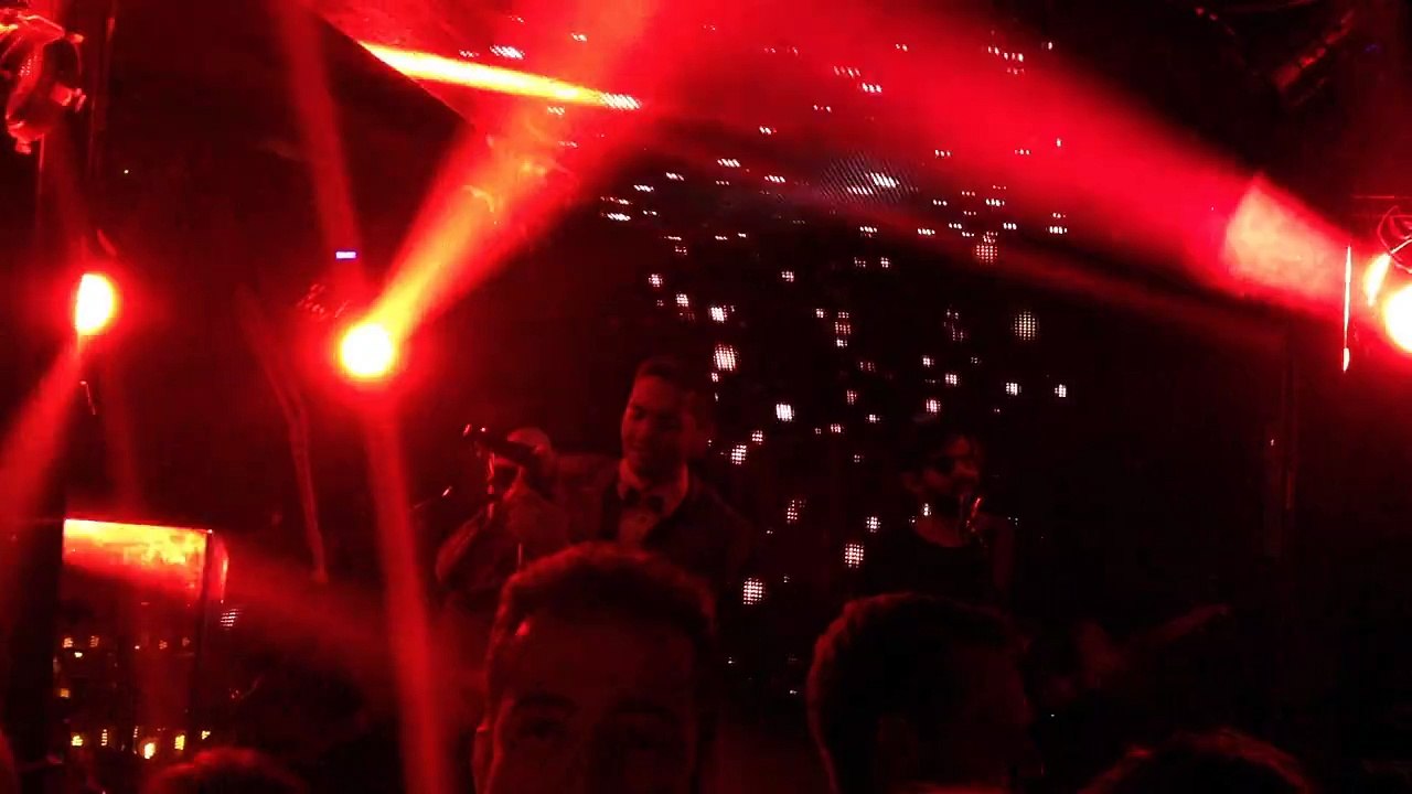 Μέλισσες - Σαν Σκιά - Live 2015 Cabaret