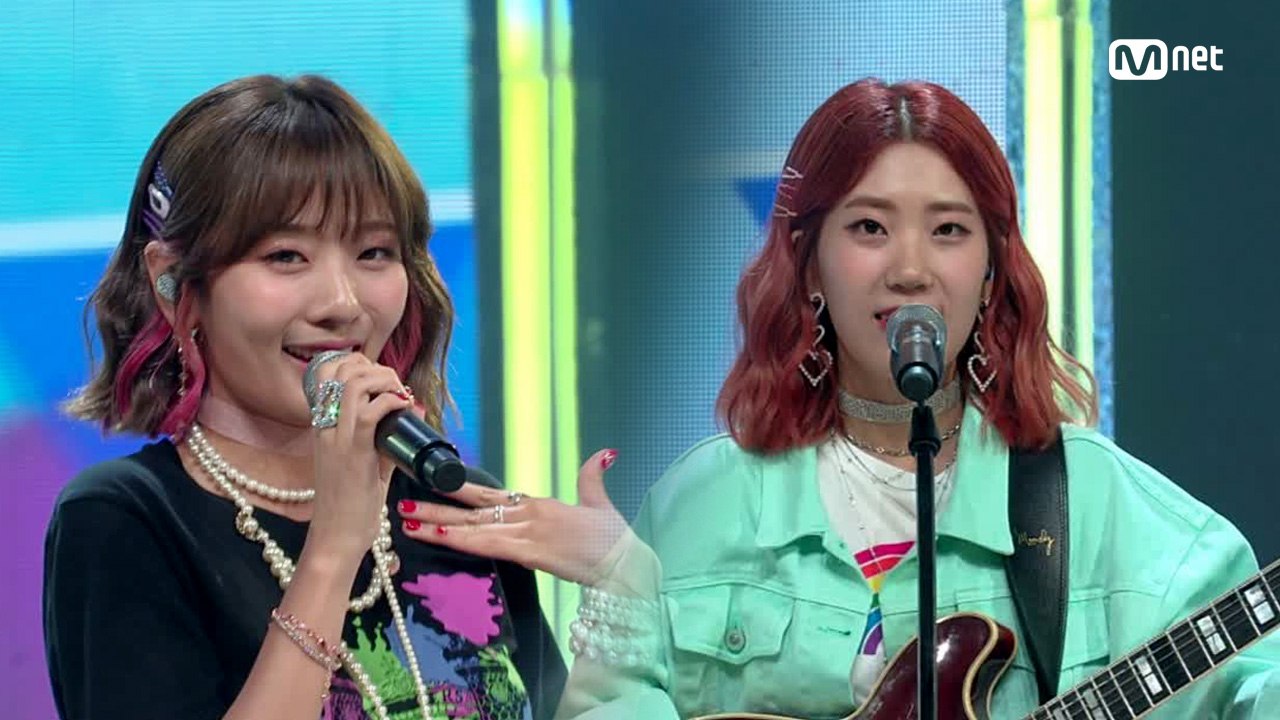 ′1위 후보′ ′볼빨간사춘기′의 진한 감성! ′여행′ 무대