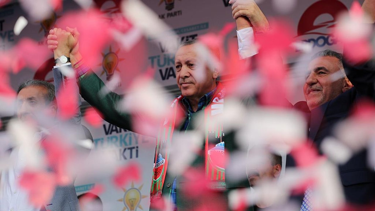 Wahllokale geöffnet: Türken in Deutschland dürfen ihre Stimme abgeben