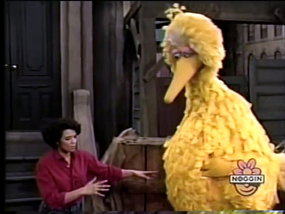 Classic Sesame Street - Big Bird Counts Backwards