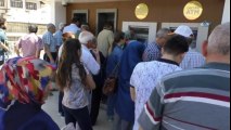 Emeklilere Bayram İkramiyesi Hesaplara Yattı, ATM'lerin Önünde Kuyruklar OluştU