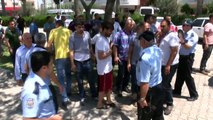 Adana'da Toplu Taşımacıların Taşlı Sopalı Silahlı Kavgası