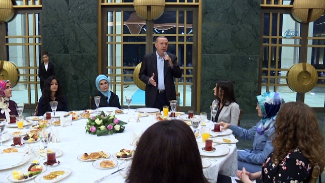 Cumhurbaşkanı Erdoğan: “Şu anda Aile ve soyla Politikalar Bakanlığı, bak bunu da ilk defa açıklıyorum, Sosyal Güvenlik Çalışma Bakanlığıyla birleştiriyoruz”