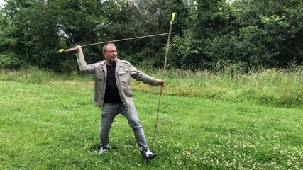 Passionnés, ils tirent avec des armes préhistorique