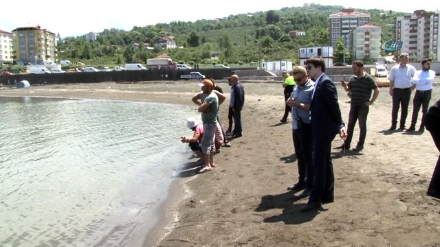 Doğu Karadeniz’de deniz sezonu acıyla açıldı... Ekipler suda kaybolan lise öğrencisini arıyor