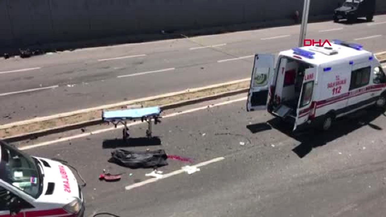 Diyarbakır'da Zincirleme Kaza 2 Ölü, 1'i Ağır 3 Yaralı