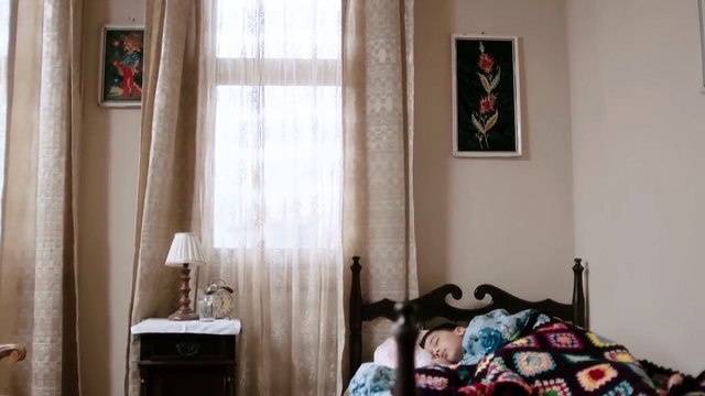 Mahir Ünal Ninni okuduğu Türkiye bizim için tam bir kâbustu dedi; Adile Naşit AKP'nin reklam filminden çıktı