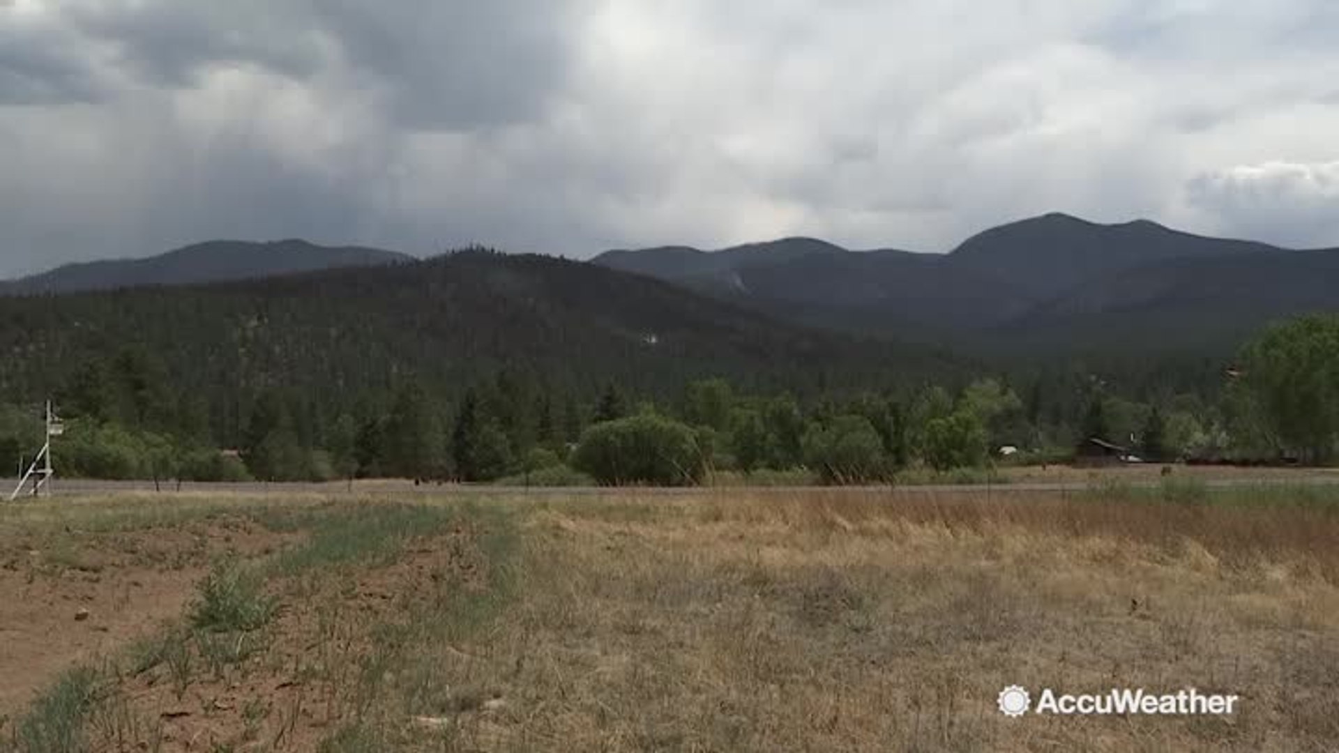 ⁣Ute Park wildfire burns area twice the size of Manhattan