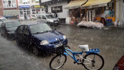 Ağrı'da sağanak ve dolu etkili oldu