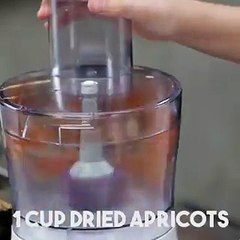 ترافل المشمش المجفف بجوز الهند