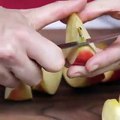 بالفيديو طريقة تحضير فطيرة التفاح بالكراميل