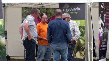 Alpes-de-Haute-Provence :  au coeur des vergers de Sisteron le salon plein champ  a fait l'innovation
