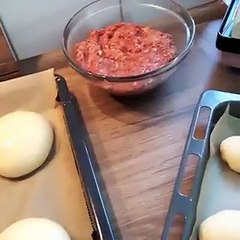 طريقة عمل خبز الهامبرغر في المنزل بالفيديو