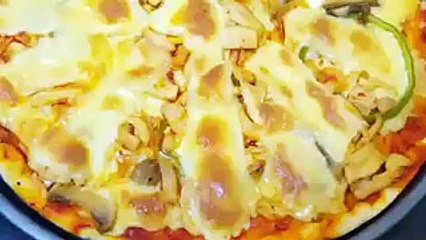 طريقة عمل بيتزا الدجاج بالفيديو