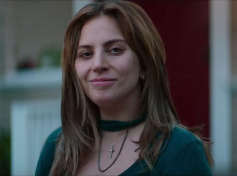 Bande-annonce : Lady Gaga méconnaissable dans A star is born , face à Bradley Cooper !