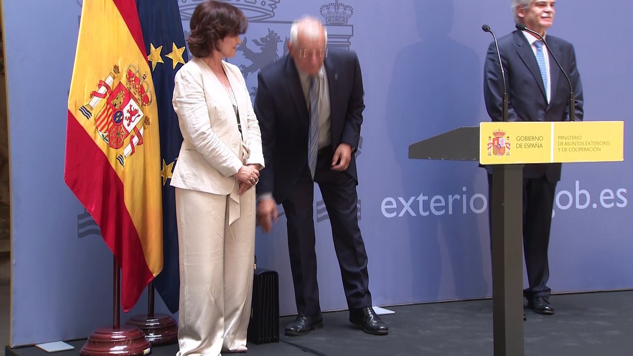 Los nuevos ministros toman posesión de sus carteras