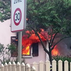 Un voisin sauve sa voisine dont la maison brûlait à Colmar